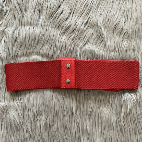 RETRO RED BELT - Picture 3 of 4